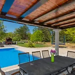 Villa Sanda - Makarska By Guide *