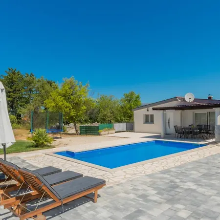 Sanda - Makarska By Guide Villa Grubine